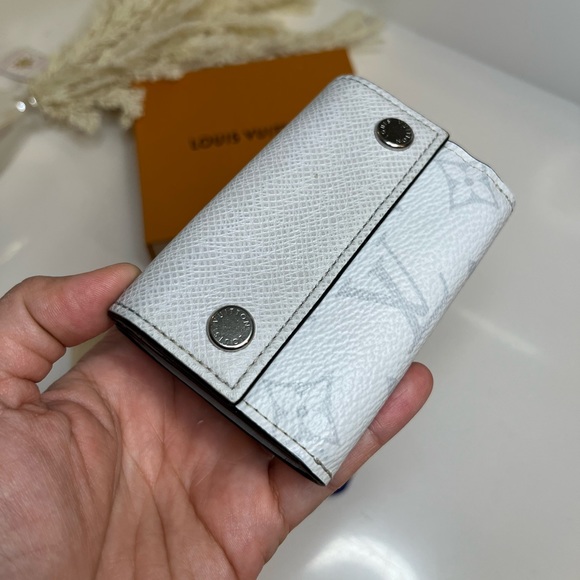 🎀 LOUIS VUITTON Discovery Compact Wallet - Picture 2 of 10